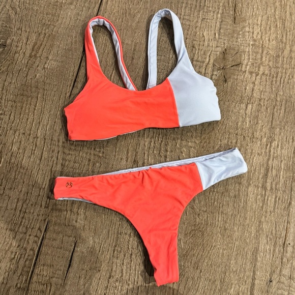 (SET) Maaji Mirrored Ring Sundeck Reversible Bikini. - Picture 8 of 10